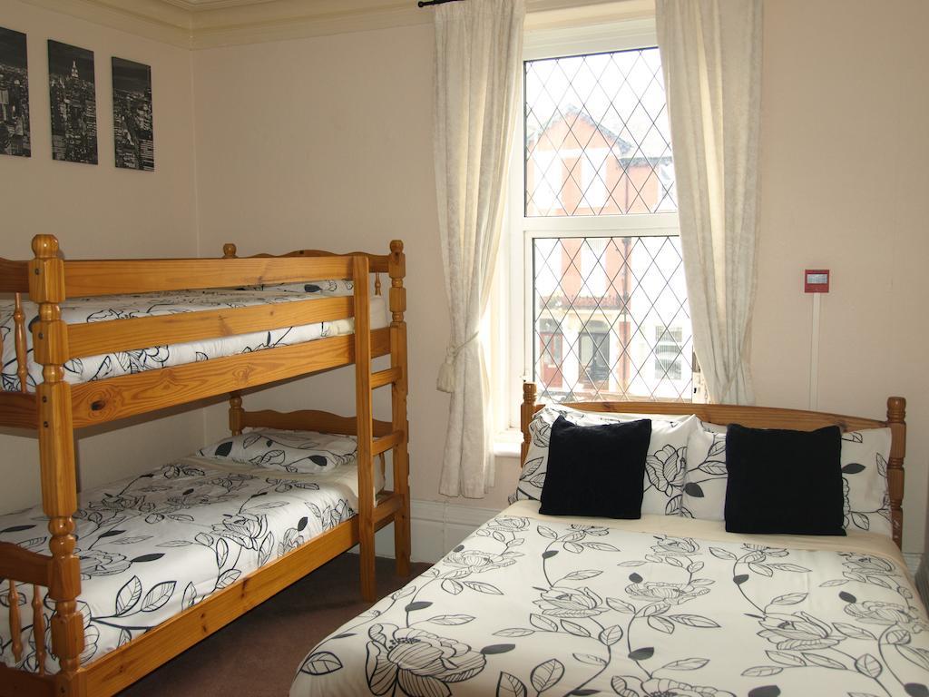 Phillips Apartments Blackpool Zimmer foto